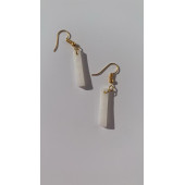 Beyaz Renkli Simli Sedefli Parlak Gold Aksesuarlı Çubuk Şekil Sallantılı Epoksi Küpe Hediyelik thumbnail 5