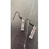 Şeffaf Renkli Siyah Yaprak Süslemeli Siyah Aksesuarlı Çubuk Şekil Sallantılı Epoksi Küpe Hediyelik thumbnail 2