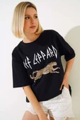 Leopar Baskılı T-shirt Siyah thumbnail 1