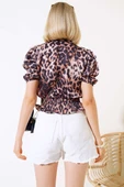 Gipeli Saten Leopar Desen Bluz Kahve - 3