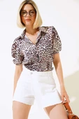 Gipeli Saten Leopar Desen Bluz Latte thumbnail 1