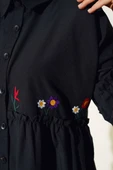 Pileli Çiçek Nakışlı Gömlek Siyah thumbnail 4