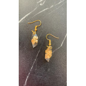 Şeffaf Renkli Gold Varak Süslemeli Gold Aksesuarlı Kristal Şekil Sallantılı Epoksi Küpe Hediyelik thumbnail 4