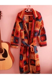 Kadın El Örgü Kare Motifli Hırka thumbnail 3