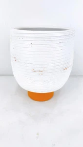 Bitki Tasarımı Antik Kendinden Ayaklı Toprak Saksı Saksılık Beyaz 19 cm thumbnail 4