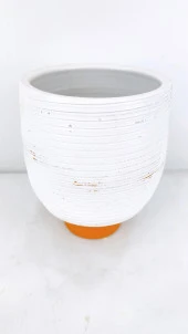 Bitki Tasarımı Antik Kendinden Ayaklı Toprak Saksı Saksılık Beyaz 19 cm thumbnail 5