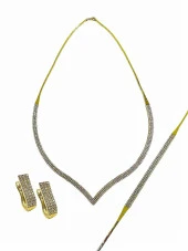 V Yaka Pırlanta Modeli Üç Sıra Altın Set Takım thumbnail 1