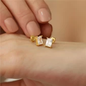 925 Ayar Gümüş Dikdörtgen Baget Küpe thumbnail 3