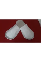 300 Cift Beyaz Ovarlok Tek Kullanimlik Terlik thumbnail 1