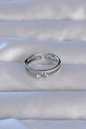 Pirinç Gümüş Renk Zirkon Taşlı Kalpli Su Yolu Model Ayarlanabilir Yüzük - EBJ240714W25335 thumbnail 2