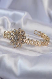 Pirinç Gold Renk İri Zirkon Taşlı Çiçek Figürlü Bileklik - EBJ240714W25430 thumbnail 5