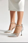 Feles Bilek Bağlı Üç Şerit Taş Detaylı Topuklu Stiletto Kadın Ayakkabı thumbnail 1