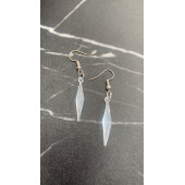 Şeffaf Beyaz Renkli Parlak Sedefli Gümüş Aksesuar Minik Karo Şekil Sallantılı Epoksi Küpe El Yapımı - 7