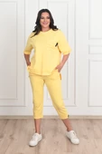 Kadın Yırtık Cep Detaylı Kısa Kollu Büyük Beden Kapri Eşofman Takım 8010-23 - 2