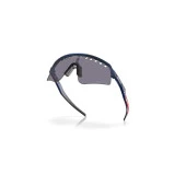 Oakley Sutro Lite Sweep Güneş Gözlüğü 946528 Amerikan Bayraklı TLD Blue ColorShift Prizm Grey thumbnail 3