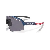 Oakley Sutro Lite Sweep Güneş Gözlüğü 946528 Amerikan Bayraklı TLD Blue ColorShift Prizm Grey thumbnail 4