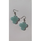 Buz Mavi Renkli Simli Sedefli Parlak Gümüş Aksesuar İskambil Sinek Şekil Küpe 3 cm Epoksi Hediyelik thumbnail 1