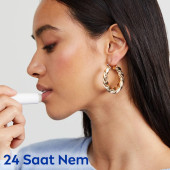 NIVEA Med Repair Dudak Bakım Kremi, 24 Saat Nem,Doğal Yağlar ile Çatlamış Dudak Bakım,SPF 15, 4,8 ml - 5