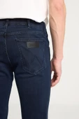Wrangler W15QMN398 Lacivert Erkek Grensboro Regular Fit Normal Kesim Düşük Bel Düz Paça Kot Pantolon - 6