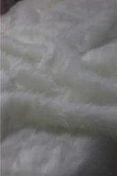 Hanedan Kumaş Beyaz Yumuşak Ve Uzun Tüylü Peluş Kürk Kumaş - 4