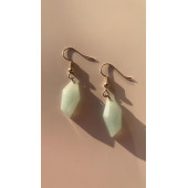 Parlak Buz Mavi Renkli Simli Sedefli Gümüş Aksesuarlı Kristal Şekil Sallantılı El Yapımı Epoksi Küpe thumbnail 3