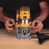 Dewalt D26203-QS El Frezesi 900W - 3