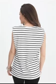 T-shirt Omuzları Vatkalı Kolsuz Çizgili - Beyaz thumbnail 4