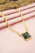 Kadın Özel Tasarım Kare Model Kesme Taşlı Model Yılan Zincirli Kolye thumbnail 3