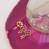 14 Ayar Mikron Altın Kaplama Çiçek Motifli Kişiselleştirilebilir Harf Gümüş Kolye - CN00298 thumbnail 3