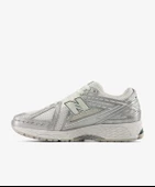 NEW BALANCE 1906R SILVER METALLIC CREAM thumbnail 2