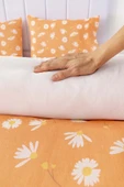 Rivaİstanbul Turuncu Papatyalı Tek Kişilik Nevresim Takımı Pamuklu thumbnail 5