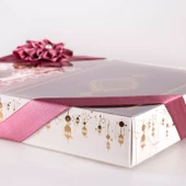 Kuran +  Seccade +  Tesbih Hediye Seti (Hafız Boy, Termo Deri, Desenli Kutu, Bordo) thumbnail 4