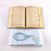 Kuran +  Seccade +  Tesbih Hediye Seti (Hafız Boy, Termo Deri, Desenli Kutu, Açık Mavi) thumbnail 4