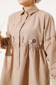 Pileli Çiçek Nakışlı Gömlek Sütlü Kahve - 4