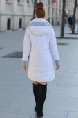 Kışlık Kapüşonlu Uzun Kadın Şişme Mont thumbnail 3