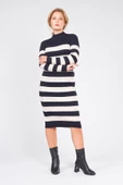 Kadın Kemerli Çizgili Triko Elbise Lacivert - 2
