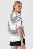 Kadın Çizgili Oversize Tshirt Beyaz - 4