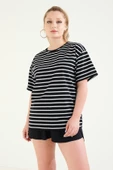 Kadın Çizgili Oversize T-Shirt Beyaz - 4