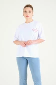 Kadın Baskılı Oversize T-Shirt Beyaz - 3
