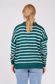 Kadın Polo Yaka İnce Çizgili Triko Kazak Zümrüt thumbnail 6