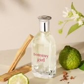 Tommy Hilfiger Girl EDT 100 ml Kadın Parfümü thumbnail 3