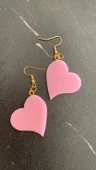 Parlak Pembe Renkli Kalp Şekilli Gold Aksesuarlı Küpe El Yapımı Epoksi Hediyelik thumbnail 2