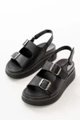 Siyah Dolgu Topuk Kadın Sandalet thumbnail 1