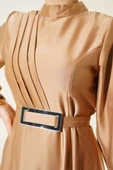 Önü Çapraz Piliseli Saten Elbise Camel thumbnail 4