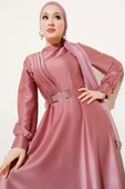 Önü Çapraz Piliseli Saten Elbise Pudra thumbnail 2
