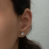 Gümüş 6 mm Beyaz Zirkon Tek Taş Kadın Küpe - 1