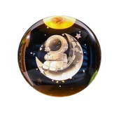 Dekoratif Ay Üstünde Astronot Tasarımlı Plastik Altlıklı Cam Küre - 1