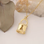 925 Ayar Gümüş Taşlı Kilit Temalı Kolye thumbnail 4