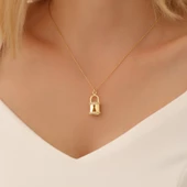 925 Ayar Gümüş Taşlı Kilit Temalı Kolye thumbnail 3