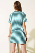 Çizgili Viskon Salaş T-shirt Zümrüt thumbnail 3